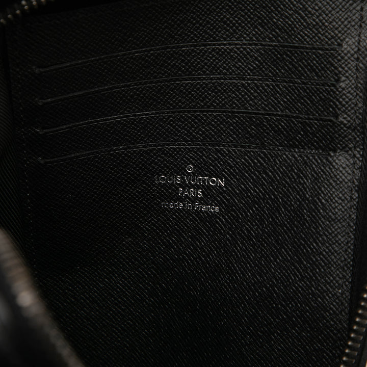 Louis Vuitton Monogram Eclipse Boîte Pochette