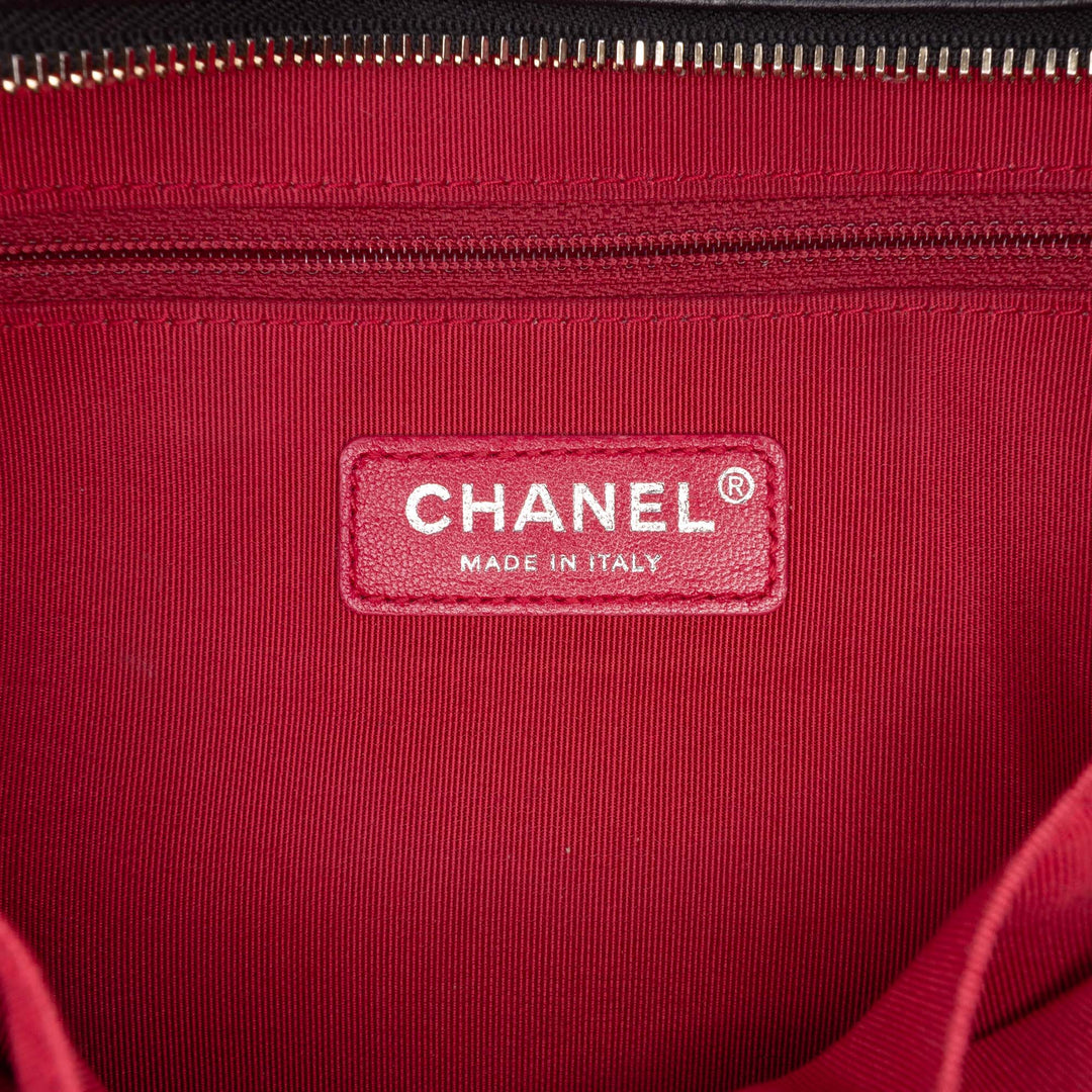 Chanel Medium vieilli Cuir de veau Gabrielle Sac porté croisé