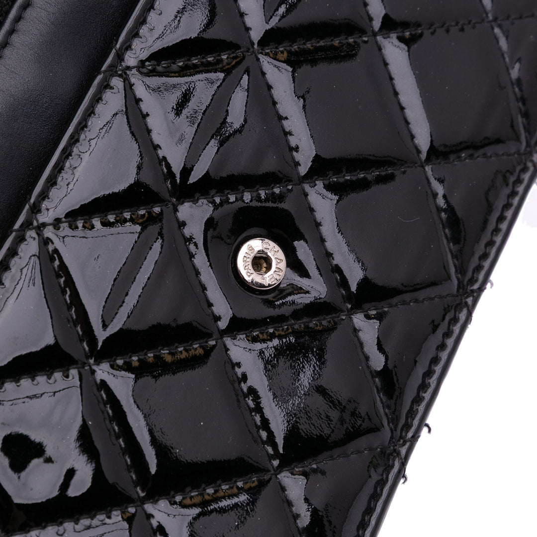 CC Quilted Patent Wallet On Chain Black - Gaby Paris