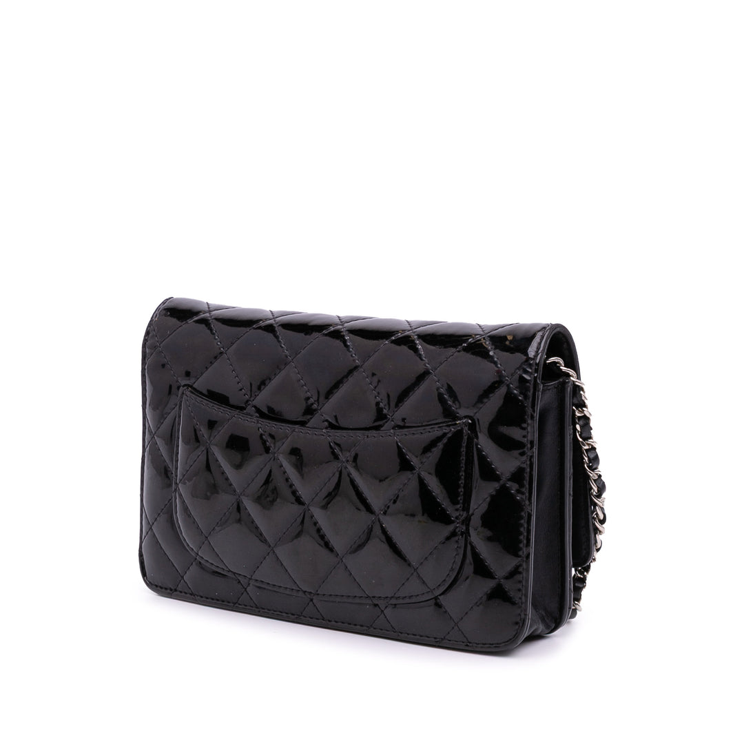CC Quilted Patent Wallet On Chain Black - Gaby Paris