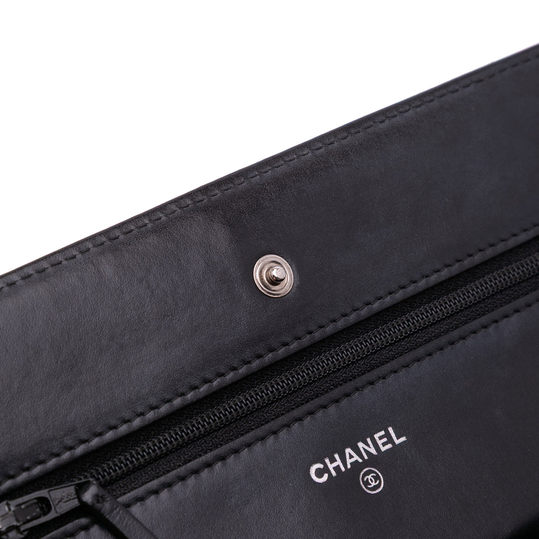 CC Quilted Patent Wallet On Chain Black - Gaby Paris
