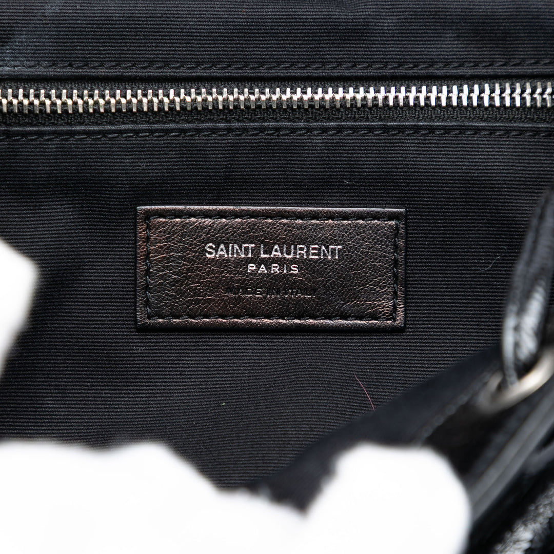 Saint Laurent Small Matelasse Cuir verni Monogram LouLou Sac à dos