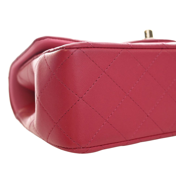 Chanel Mini Rectangular Classic Cuir d’agneau anse supérieure à rabat