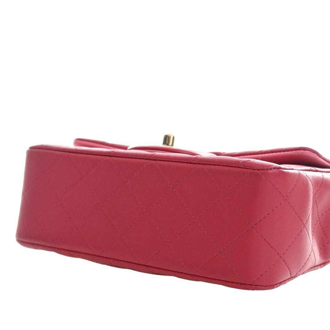 Chanel Mini Rectangular Classic Cuir d’agneau anse supérieure à rabat