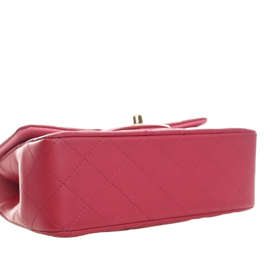 Chanel Mini Rectangular Classic Cuir d’agneau anse supérieure à rabat