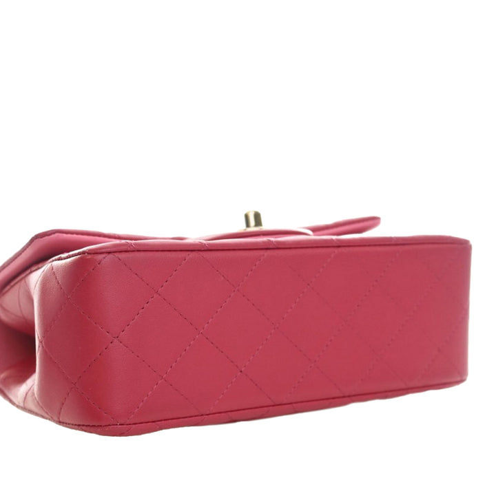 Chanel Mini Rectangular Classic Cuir d’agneau anse supérieure à rabat