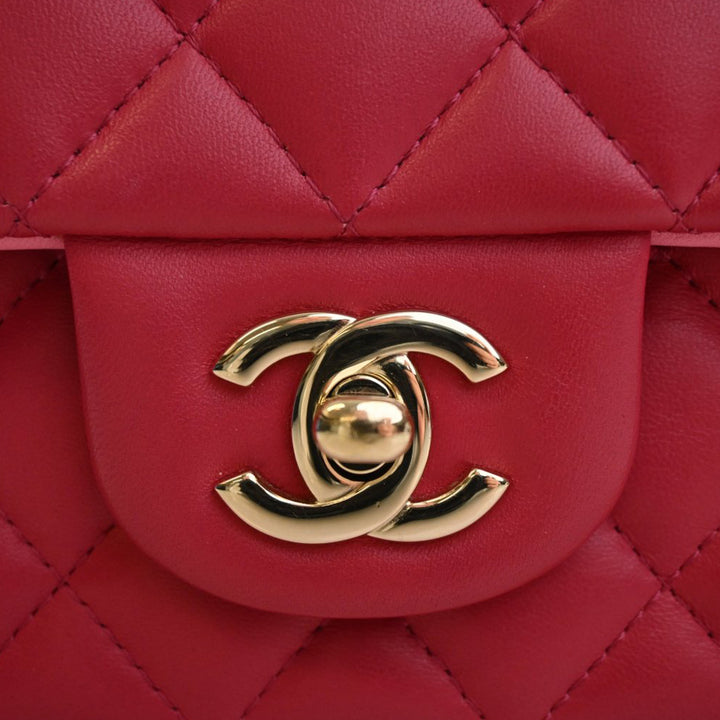 Chanel Mini Rectangular Classic Cuir d’agneau anse supérieure à rabat