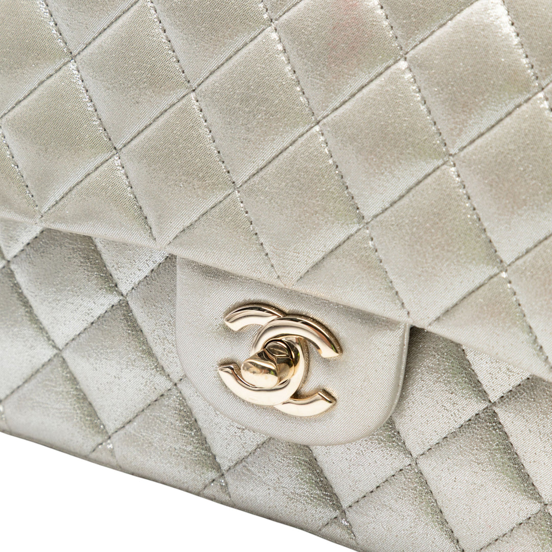 Chanel Medium Classic Iridescent Cuir d’agneau Double rabat Doré