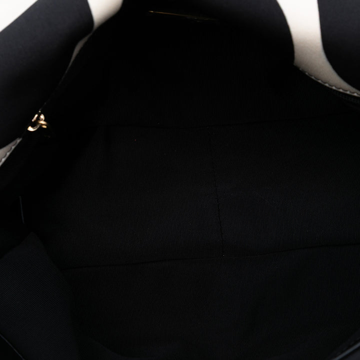 Chanel Large Printed Soie 19 à rabat