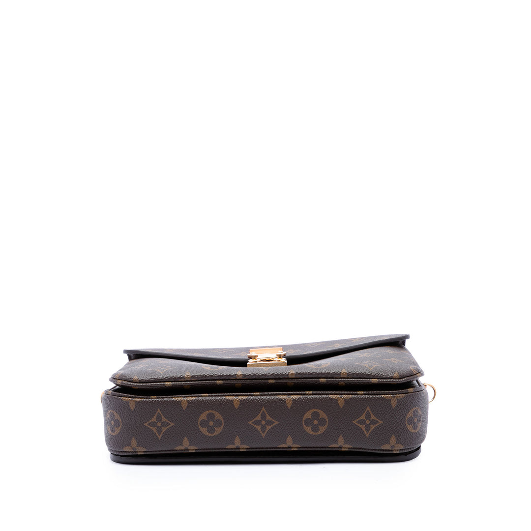 Louis Vuitton Pochette Métis Monogram Marron – vue 3 – GABY PARIS