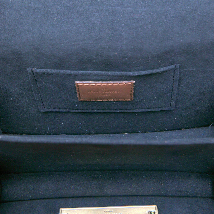 Louis Vuitton Dauphine Lock Mini Monogram Reverse Marron – vue 4 – GABY PARIS