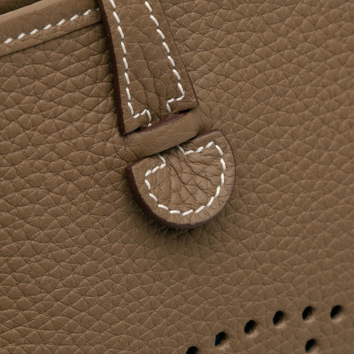Hermès Clemence Evelyne Zigzag SangleTPM 16 Marron – GABY PARIS Authentique