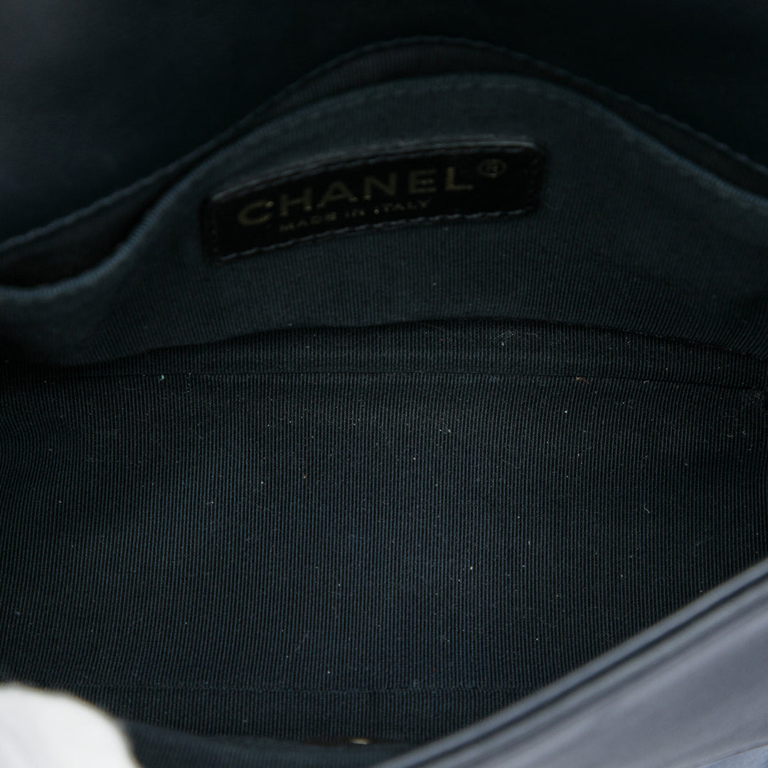 Chanel Mini Square Cuir de veau Graphic à rabat