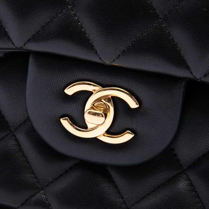 Chanel Sac porté épaule Classic Double rabat Jumbo Cuir d'agneau Noir – vue 5 – GABY PARIS