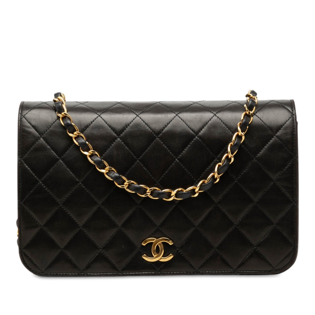 Chanel CC Matelassé Full Rabat simple Moyen Cuir d'agneau Noir