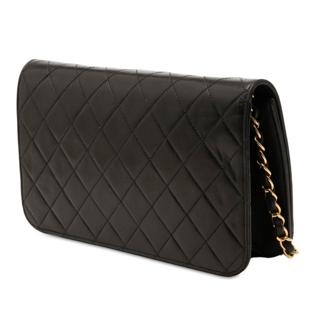 Chanel CC Matelassé Full Rabat simple Moyen Cuir d'agneau Noir