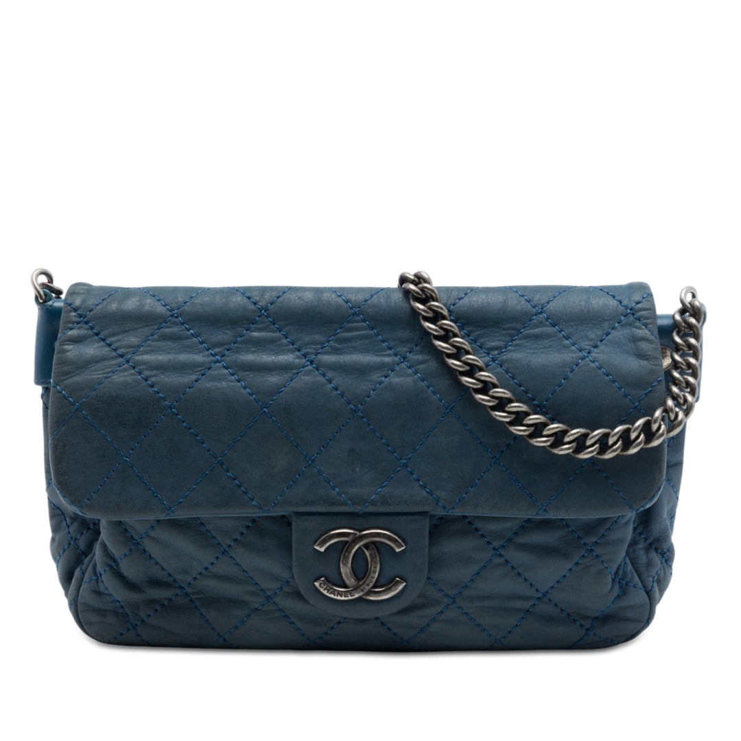Chanel Matelassé Irisé Coco Daily à rabat Moyen Cuir de veau