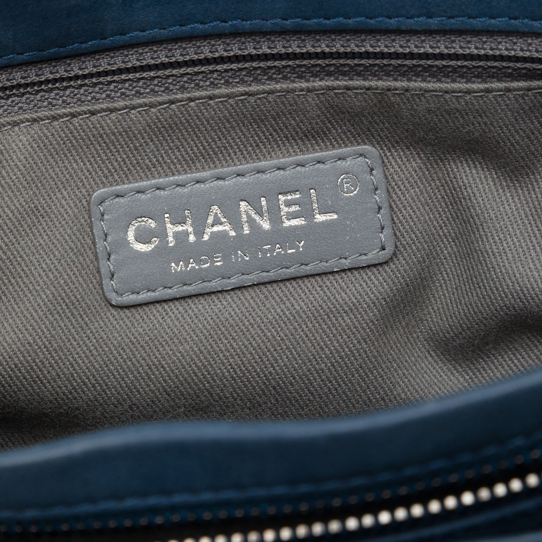 Chanel Matelassé Irisé Coco Daily à rabat Moyen Cuir de veau
