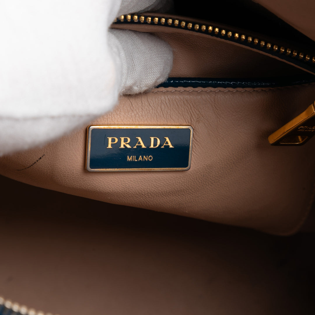 Prada Medium Saffiano Vernice Promenade Sac