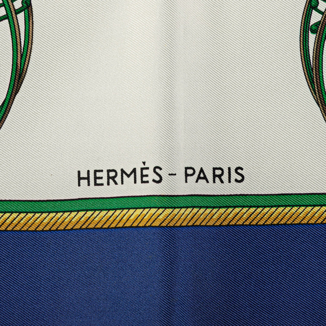 Hermès Les Voitures A Transformation Soie Foulard Blanc – GABY PARIS Authentique