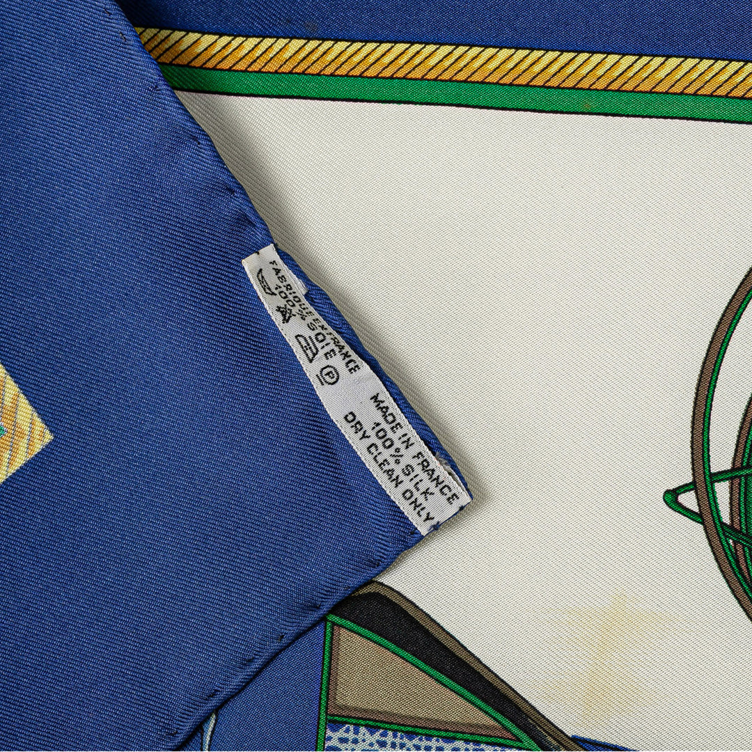 Hermès Les Voitures A Transformation Soie Foulard Blanc – GABY PARIS Authentique