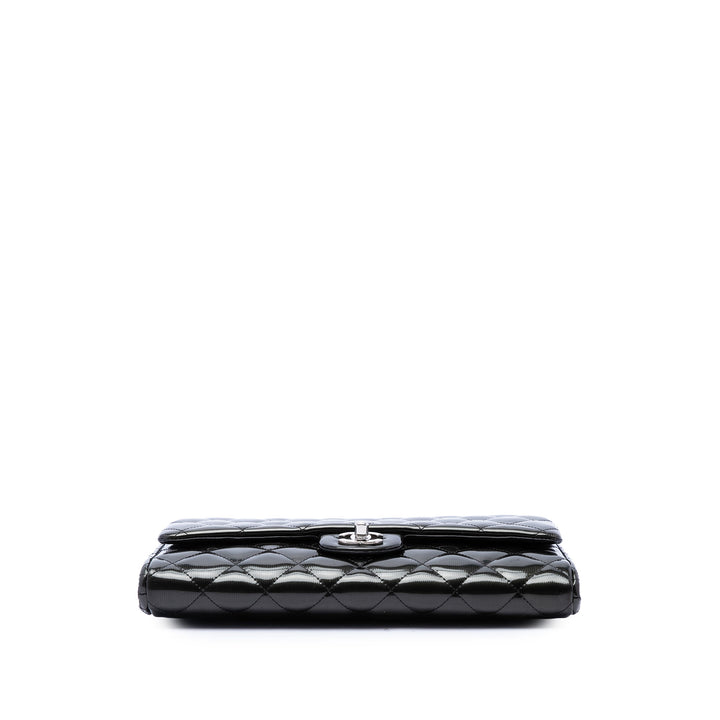 Chanel CC Matelassé Striated à rabat Pochette avec chaîne Noir – vue 3 – GABY PARIS