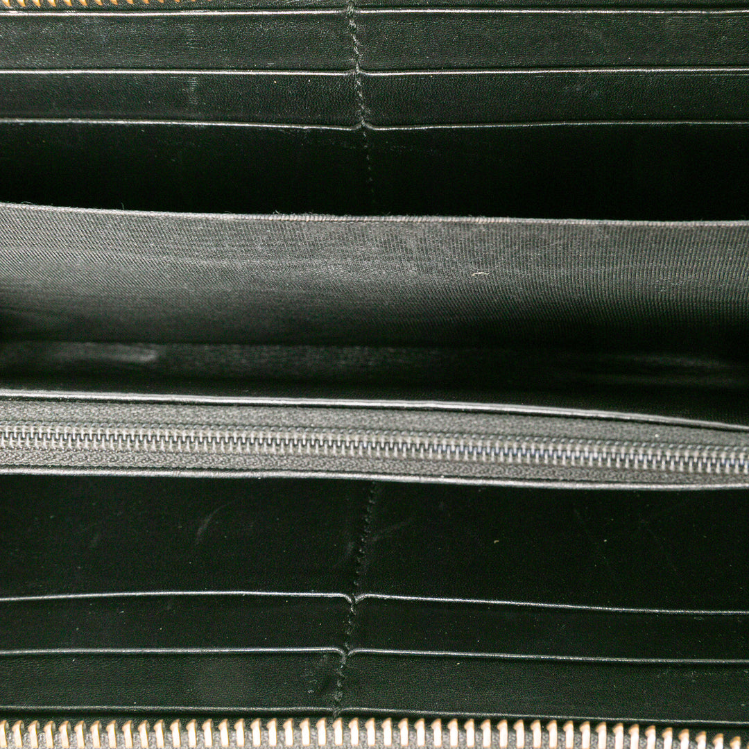 Gucci Portefeuille GG Marmont Matelasse Zippé Cuir de veau Noir – vue 4 – GABY PARIS