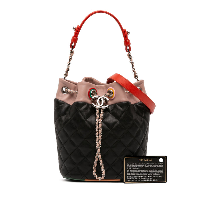 Chanel CC Matelassé Cuir d’agneau Cuba Drawstring Bucket Sac – GABY PARIS Authentique