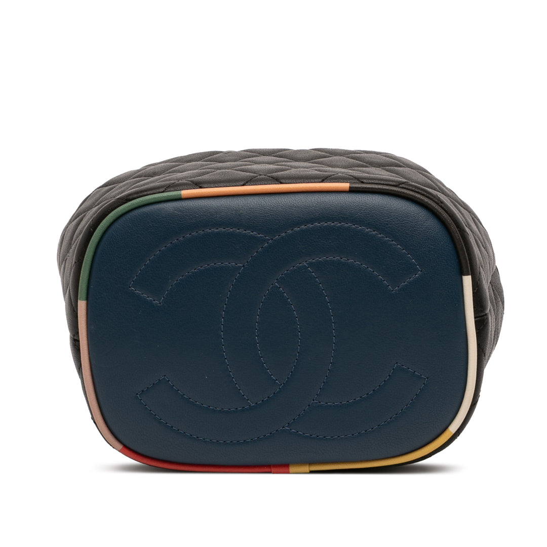 Chanel CC Matelassé Cuir d’agneau Cuba Drawstring Bucket Sac – GABY PARIS Authentique