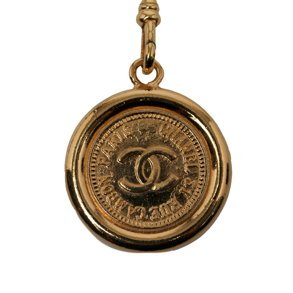 Chanel Doré Plated Medallion Cuir Woven Chain Belt Doré – GABY PARIS Authentique