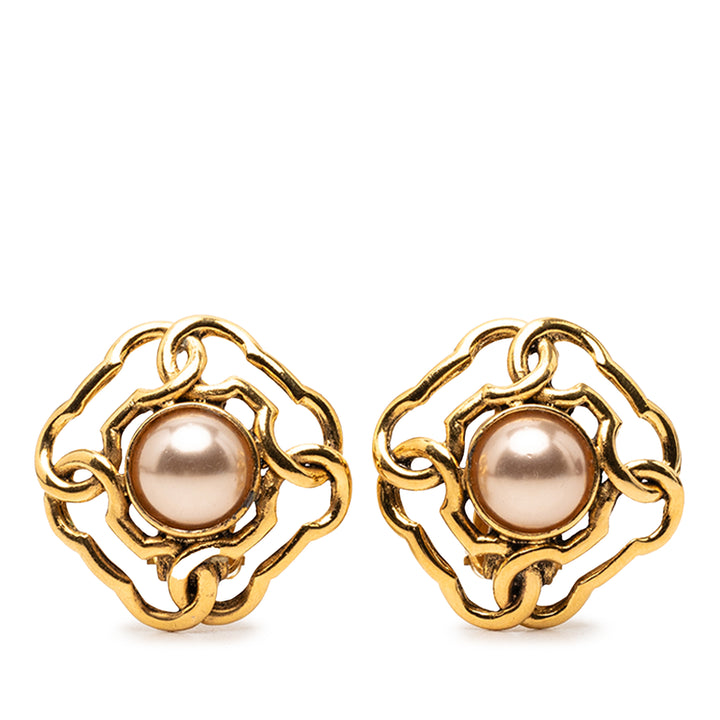 Chanel plaqué Perles fantaisie Clip On Boucles d’oreilles