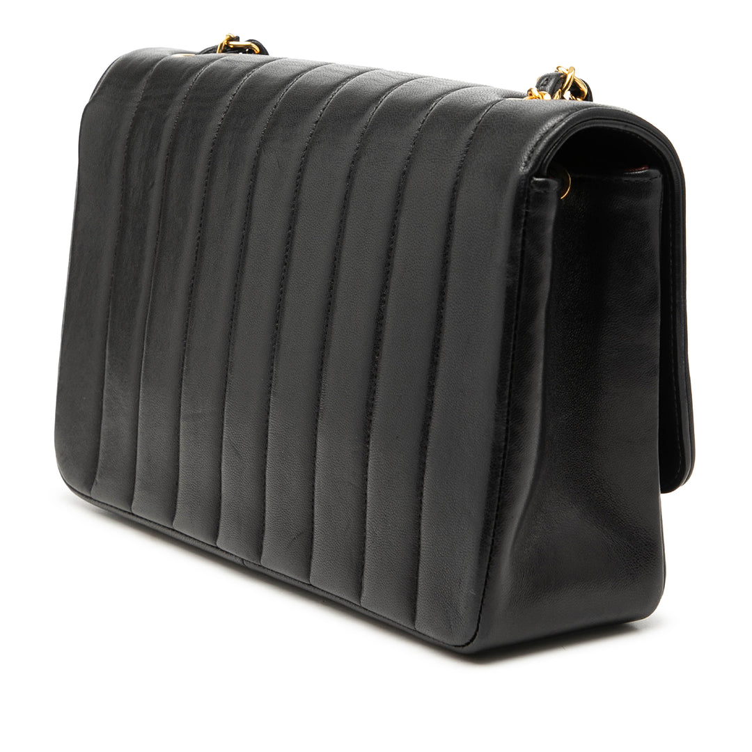 Chanel Medium Vertical Matelassé Cuir d’agneau Mademoiselle Sac porté croisé