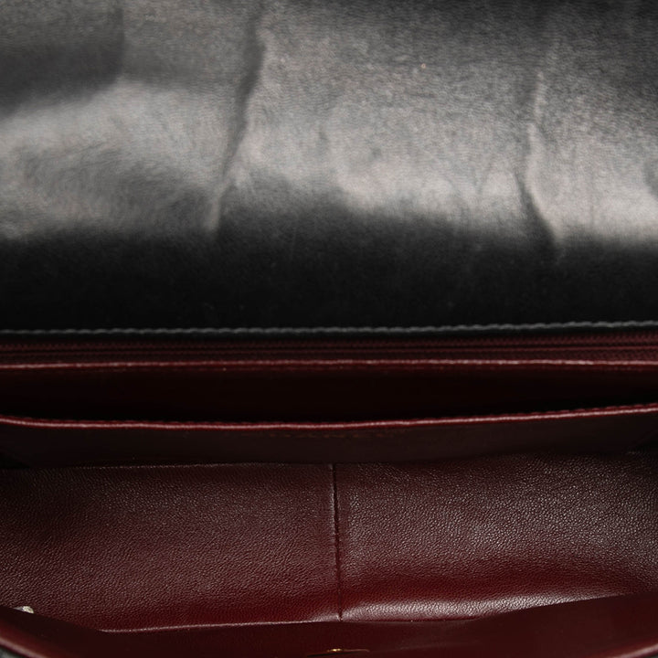 Chanel Medium Vertical Matelassé Cuir d’agneau Mademoiselle Sac porté croisé