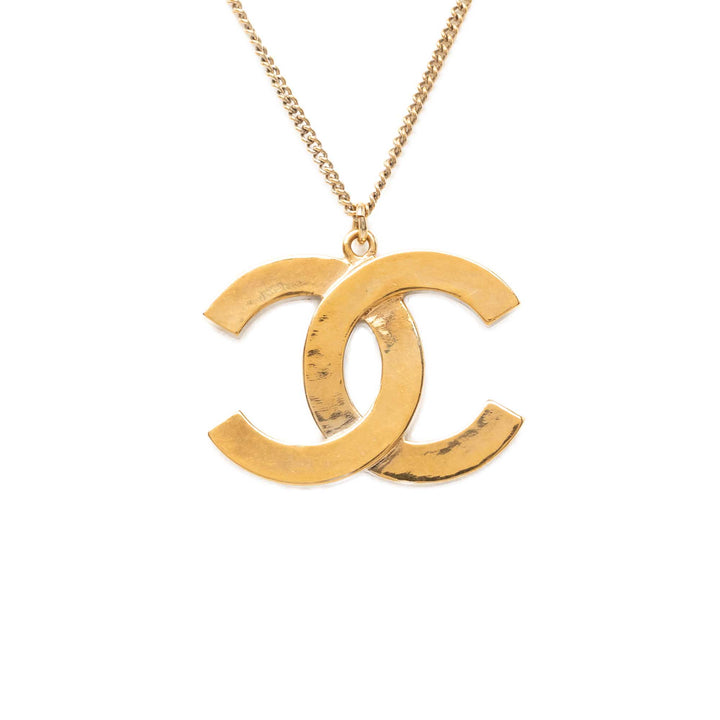 Chanel CC plaqué Strass Matelassé Pendant Collier Métal