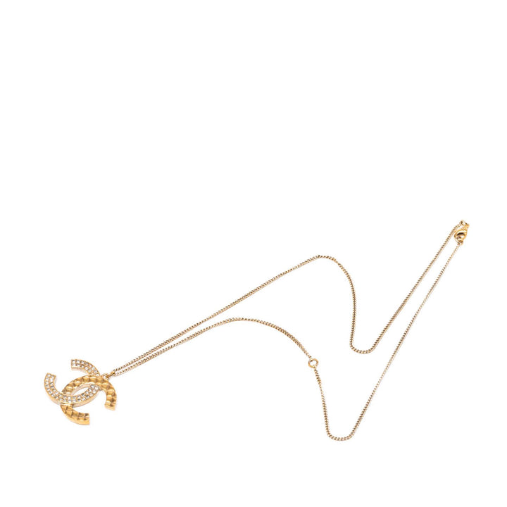 Chanel CC plaqué Strass Matelassé Pendant Collier Métal