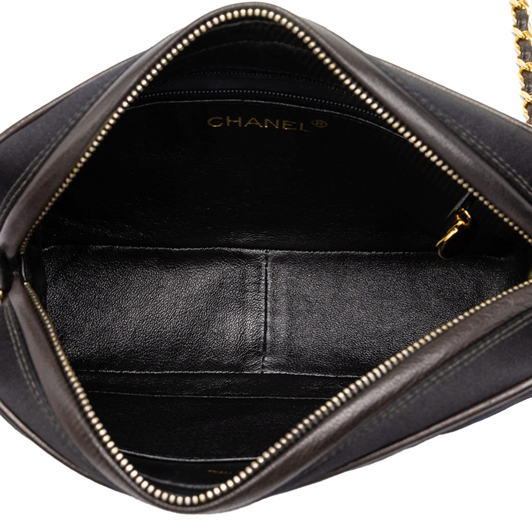 Chanel CC Diamond Matelassé Pompon Sac caméra Noir – vue 4 – GABY PARIS