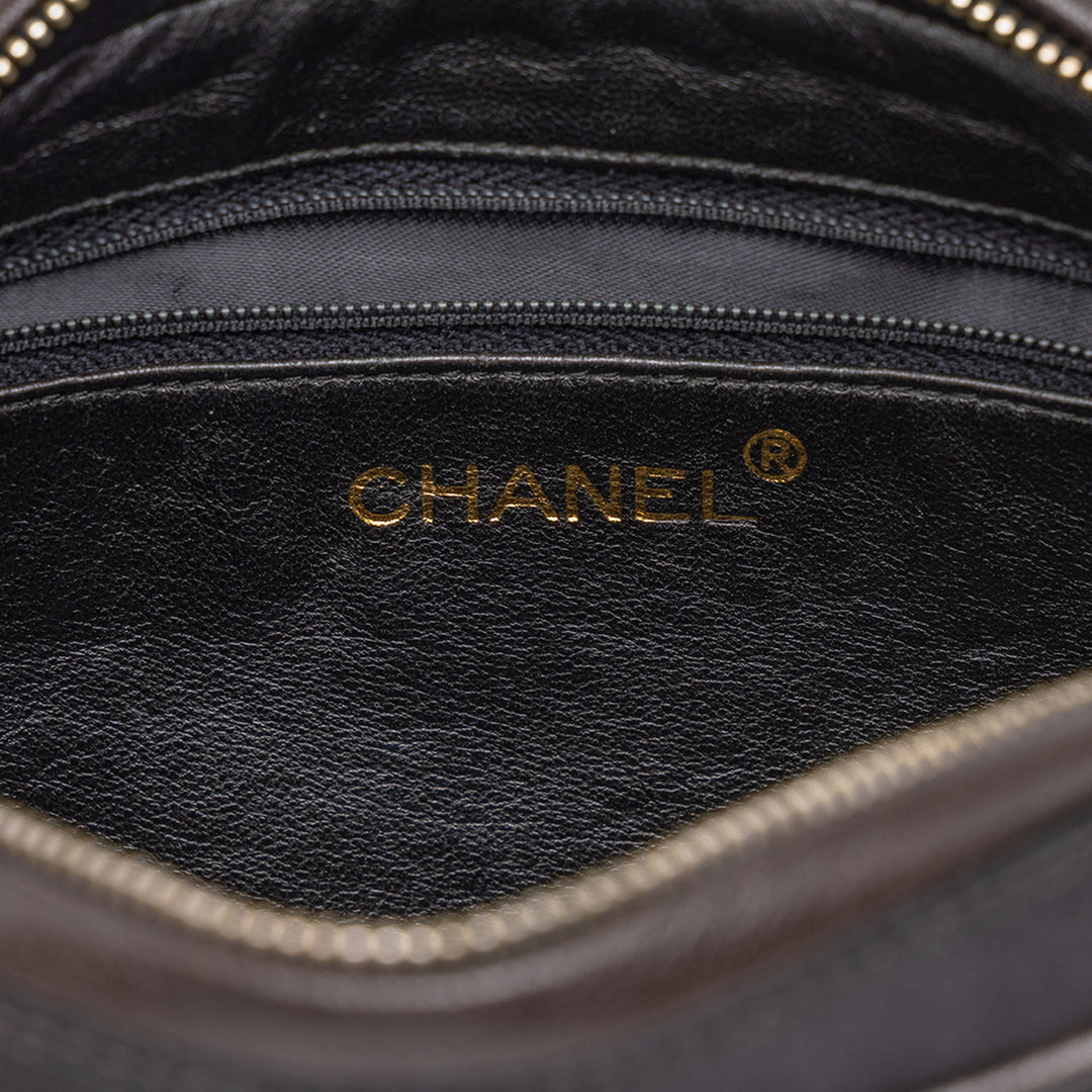 Chanel CC Diamond Matelassé Pompon Sac caméra Noir – vue 5 – GABY PARIS
