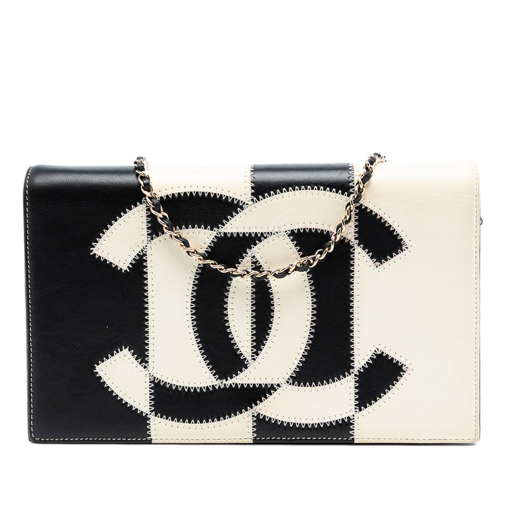 Chanel CC Cuir d’agneau brodé Pochette avec chaîne