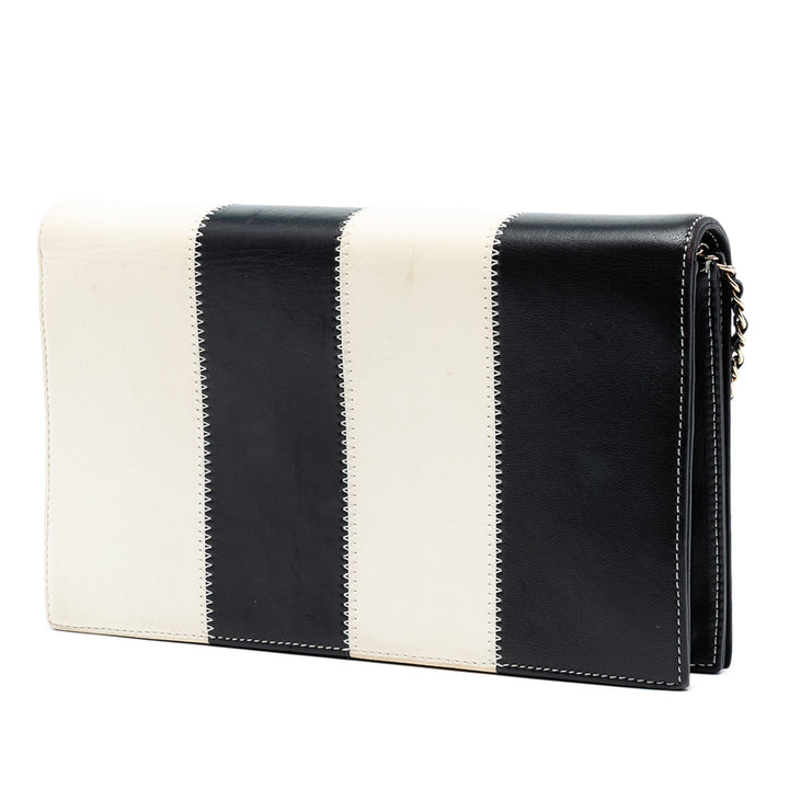 Chanel CC Cuir d’agneau brodé Pochette avec chaîne