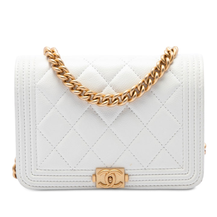 Chanel Matelassé Boy Wallet on Chain Mini Cuir caviar Blanc – vue principale – GABY PARIS