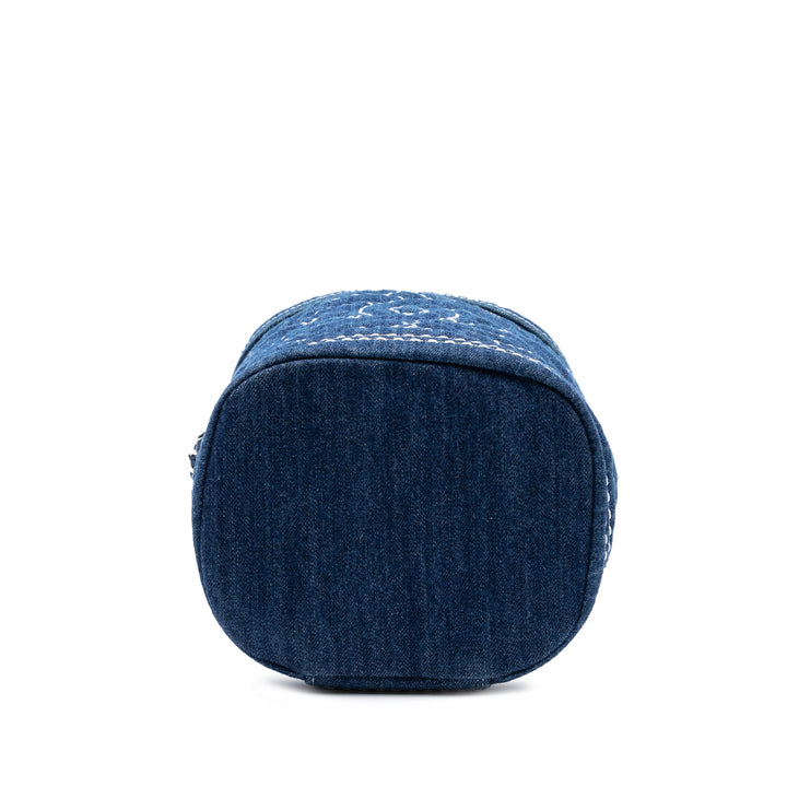 Chanel CC Quilted Jean Trip Vanity Étui with Chain Bleu – GABY PARIS Authentique