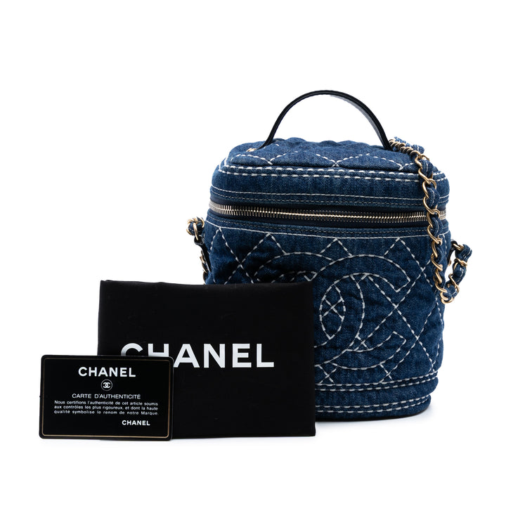 Chanel CC Quilted Jean Trip Vanity Étui with Chain Bleu – GABY PARIS Authentique