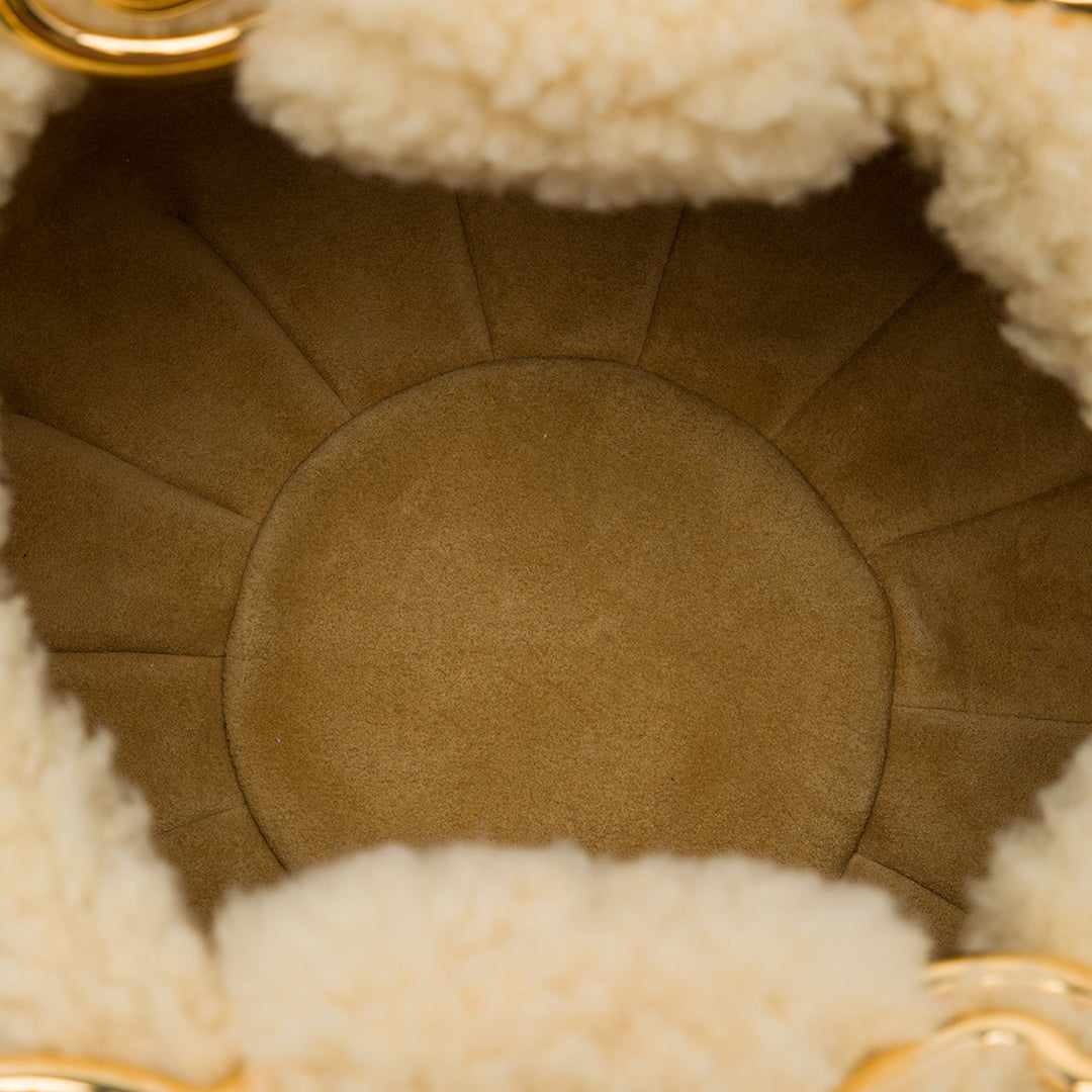 Celine Sac à main Shearling Triomphe structuré Matière naturelle Beige – vue 4 – GABY PARIS