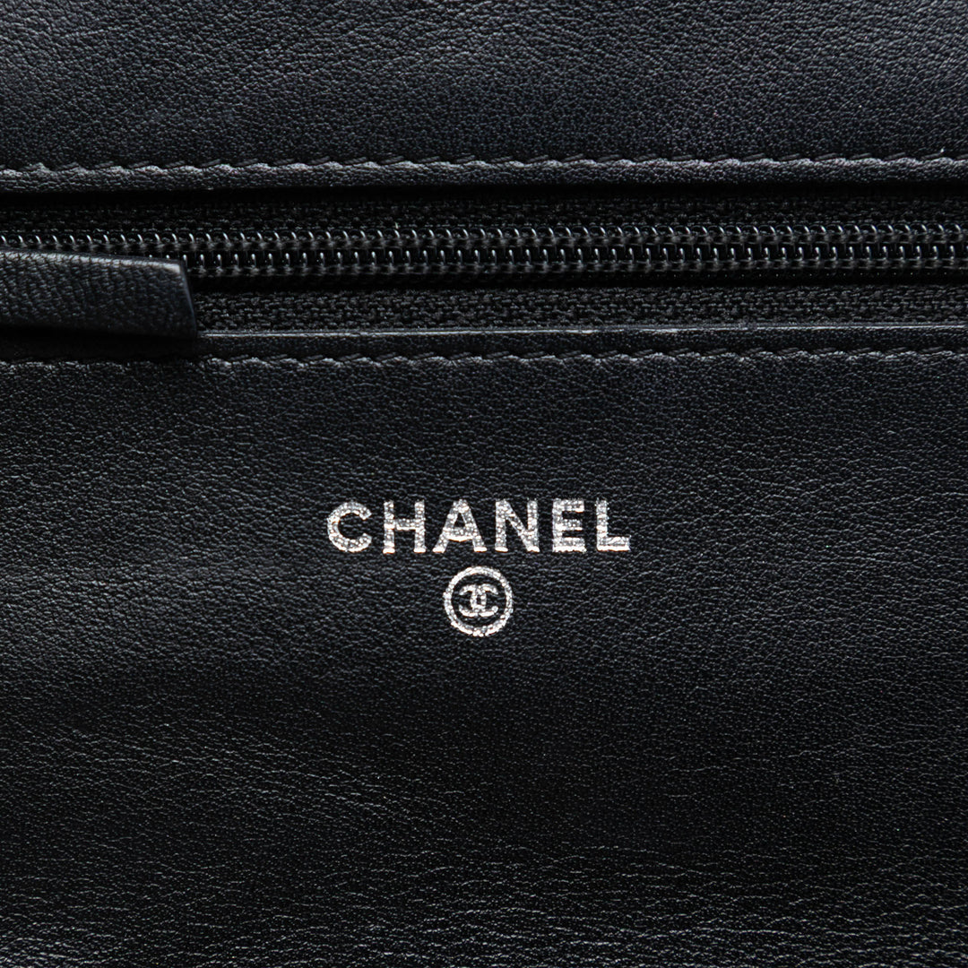 Chanel CC Caviar Wallet on Chain