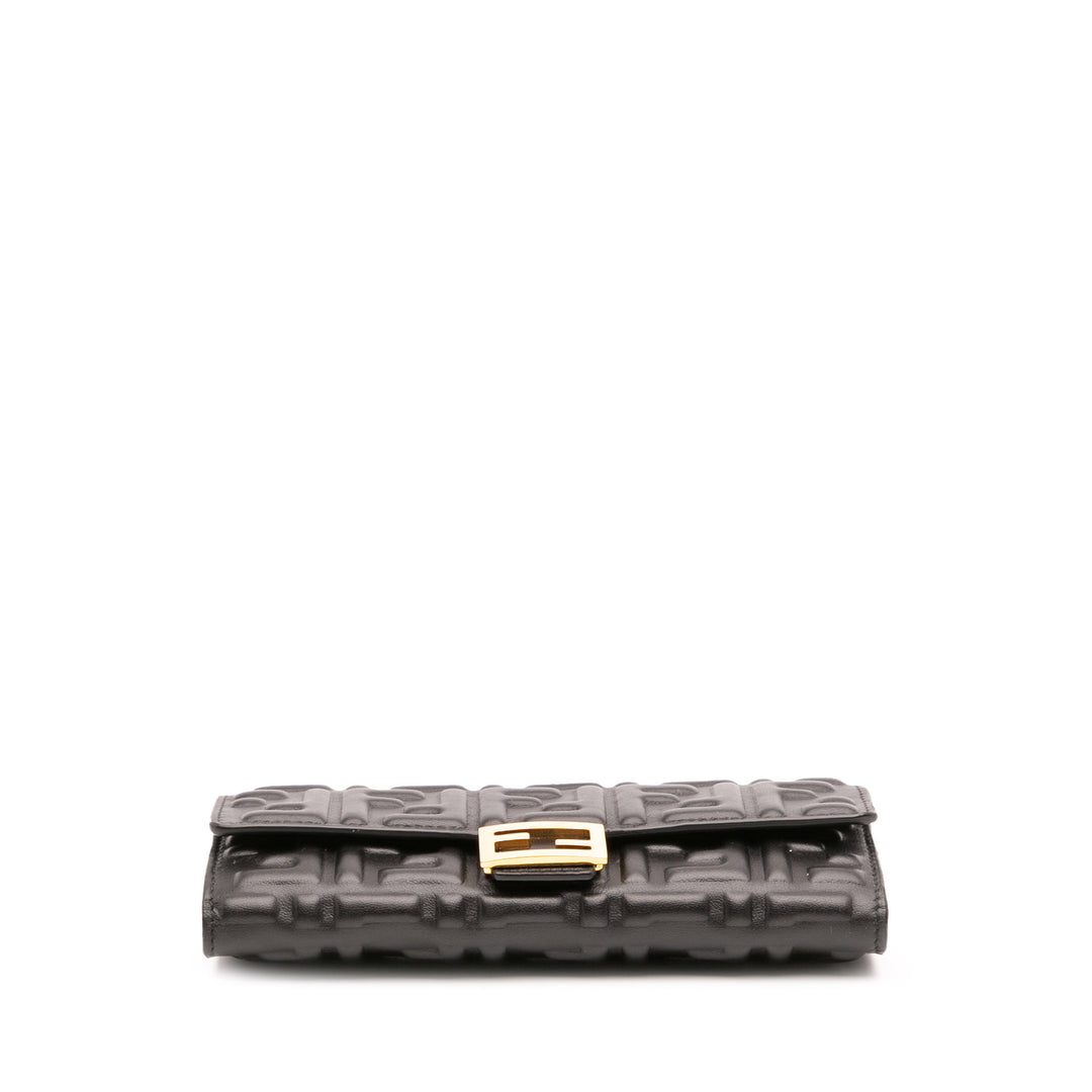 Fendi Zucca Embossed Leather Baguette Portefeuille On Chain Noir – GABY PARIS Authentique