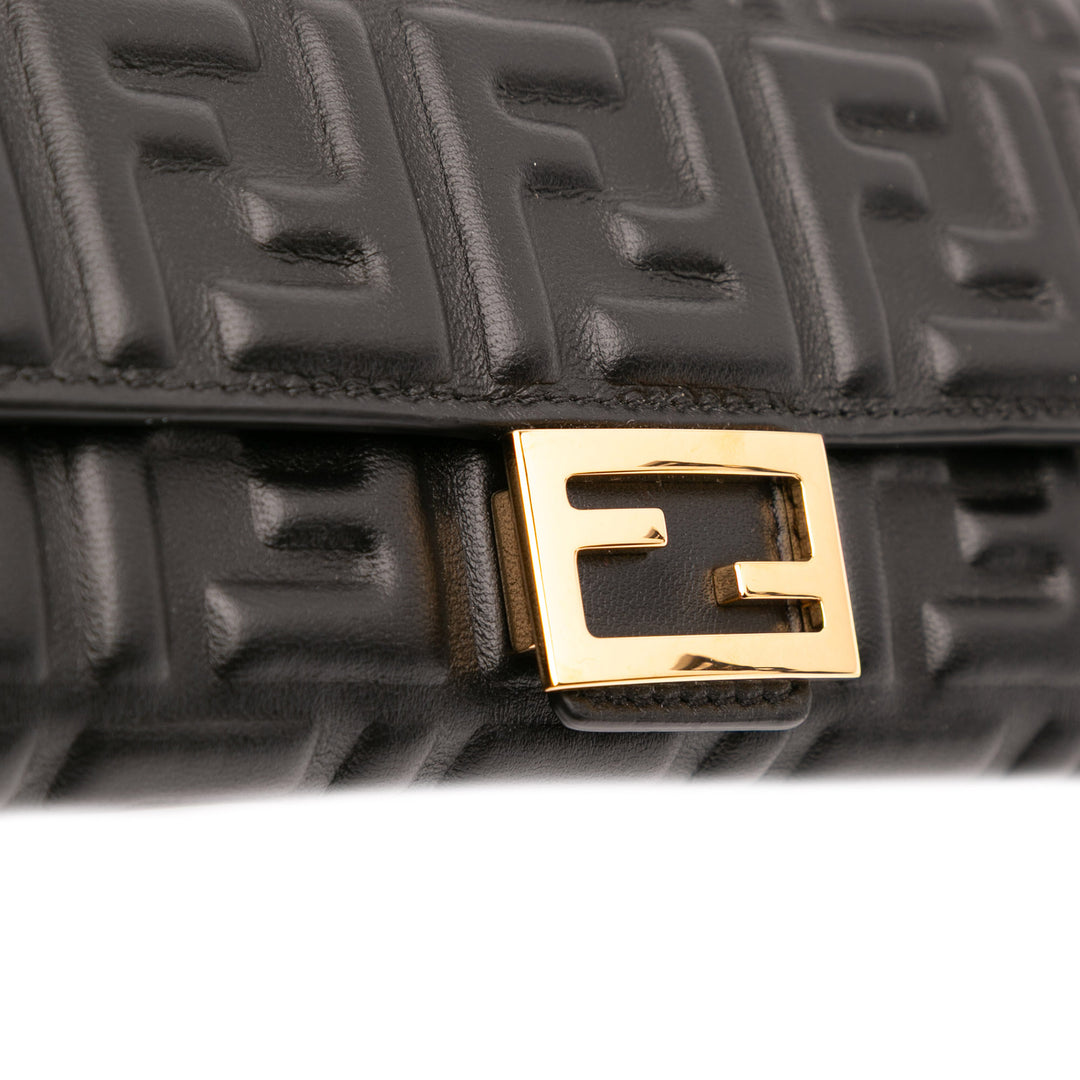 Fendi Zucca Embossed Leather Baguette Portefeuille On Chain Noir – GABY PARIS Authentique
