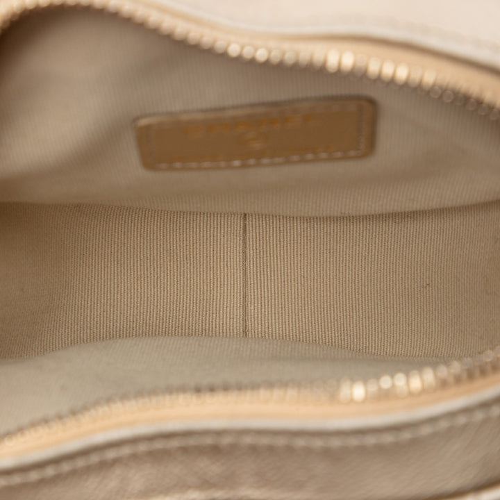 Chanel Mini Metallic Cuir d’agneau CC in Love Heart Sac porté croisé