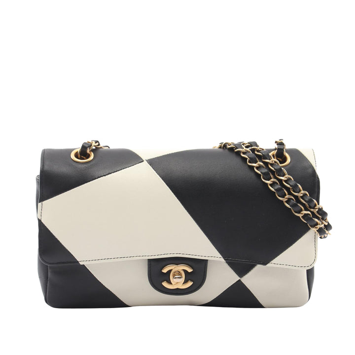 Chanel Medium Classic Cuir d’agneau Geometric Patchwork Double rabat