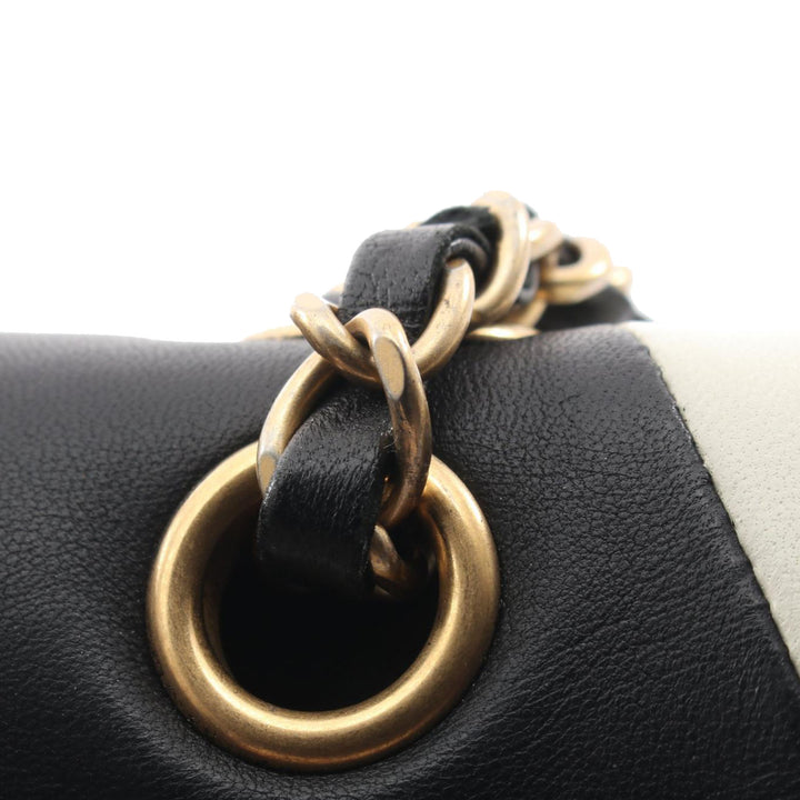 Chanel Medium Classic Cuir d’agneau Geometric Patchwork Double rabat