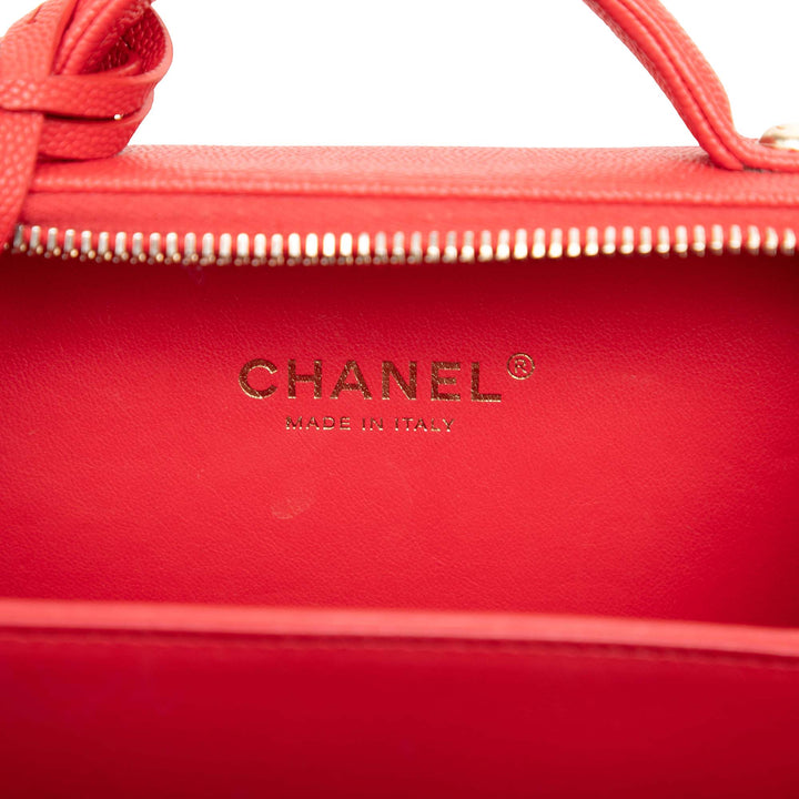 Chanel CC Filigree Vanity Petit Cuir caviar Rouge – vue 5 – GABY PARIS